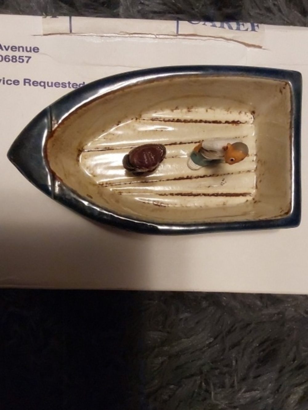 Vintage Boat Trinket Dish with Two Figurines - Cream & Blue Ceramic - Picture 2 of 4